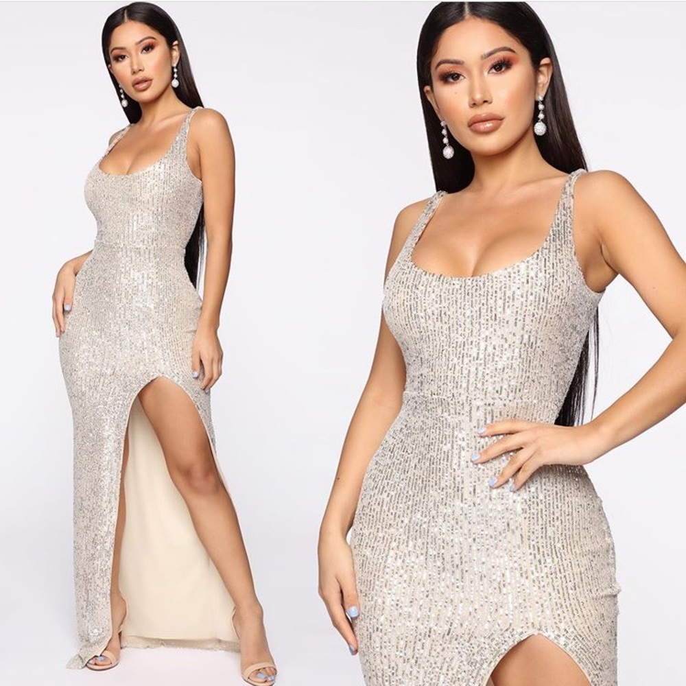 ✨✨FASHION NOVA✨✨ Sequin Holiday Dress